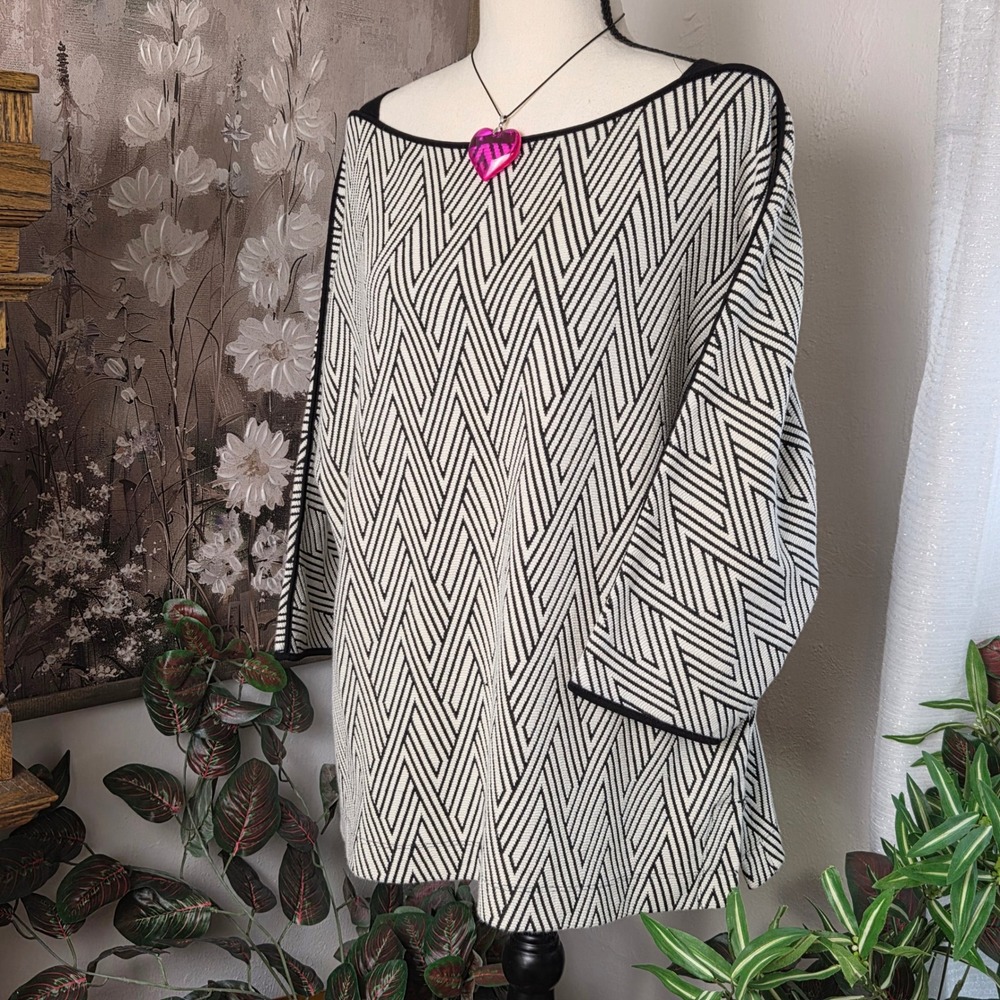 Chico's Black White Geometric Chevron Boat Neck 3/4 Sleeve Tunic‎ Top Size 2 L